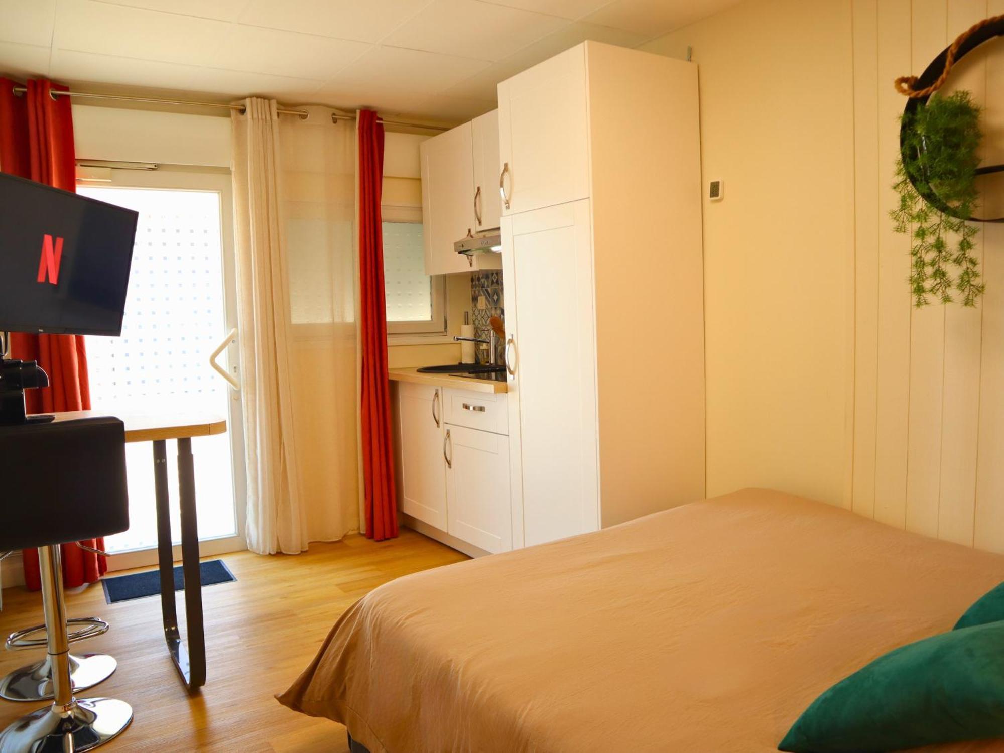 Studio Moderne Et Tout Equipe Au Coeur De Bourbourg - Gare A Proximite Eksteriør bilde